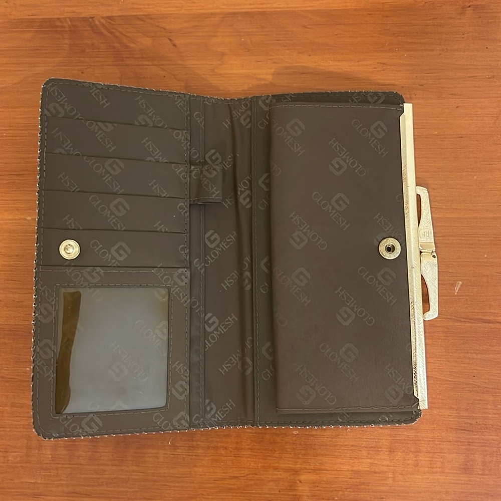 Glomesh Vintage Clutch Wallet - Picture 2 of 4